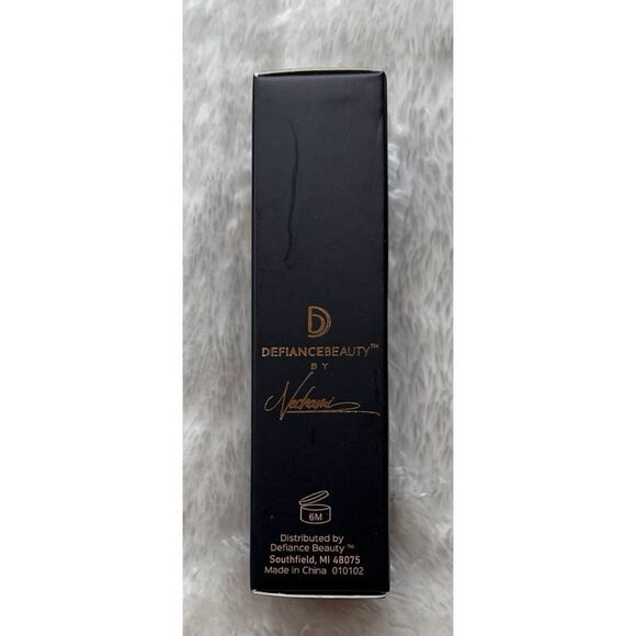 NIB DEFIANCE BEAUTY Luminous Liquid Lipstick in Empower - Picture 5 of 8